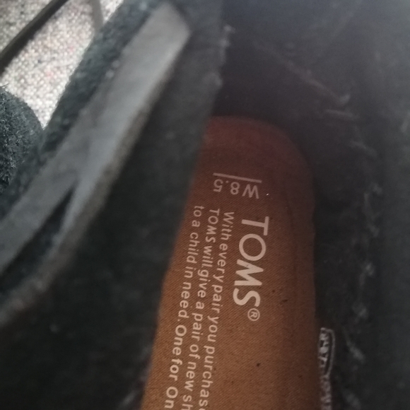 Tom's black suede moccasins ladies 8.5 - Picture 7 of 7